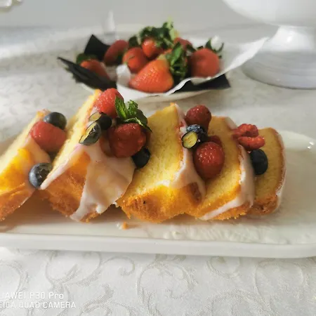 Riva Del Gallo Oda ve Kahvaltı 4*