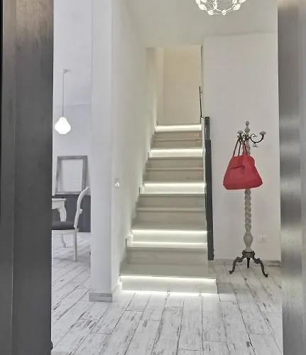 Riva Del Gallo Oda ve Kahvaltı 4*