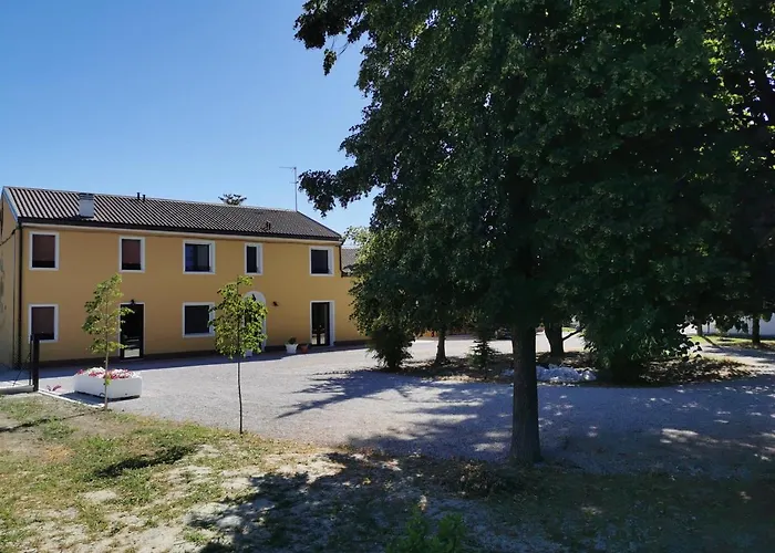 Riva Del Gallo 4* Tresigallo